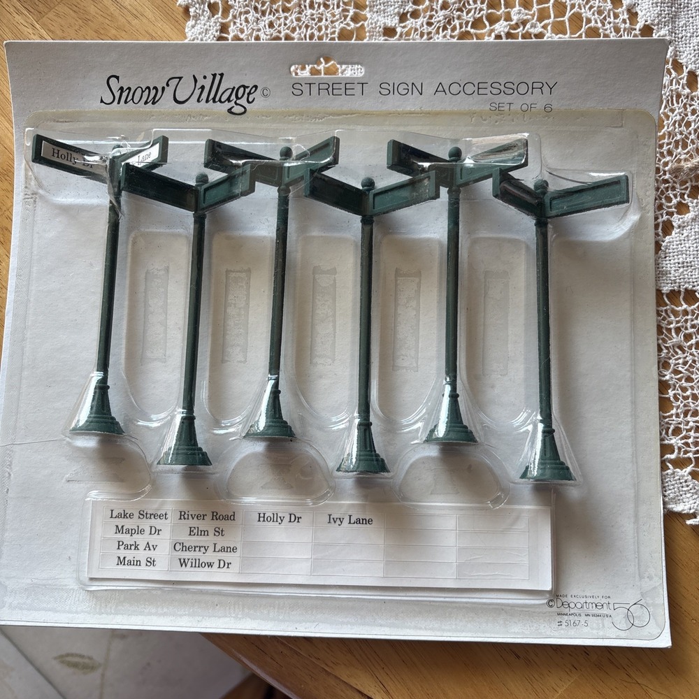 DEPT 56 Snow Village STREET SIGN Set of 6 Village Accessories ~NIB
